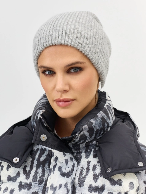 Шапка в мелкий рубчик с люрексом