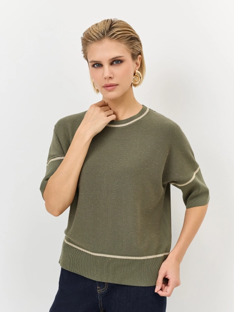 Свободный джемпер с мерцающими пайетками