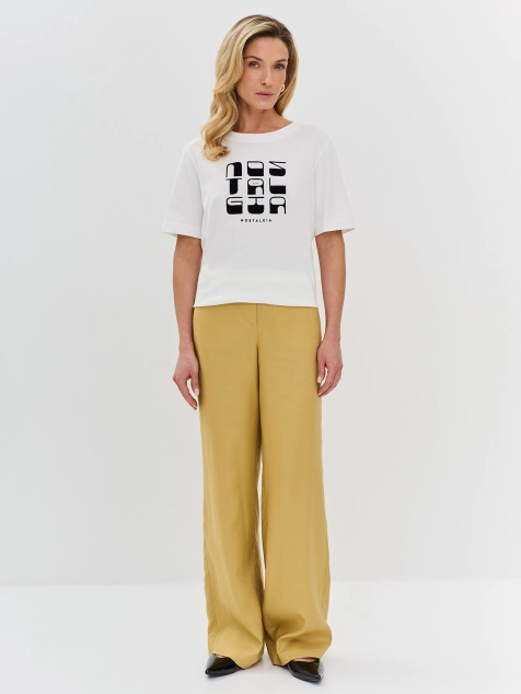 Футболка с минималистичным  принтом