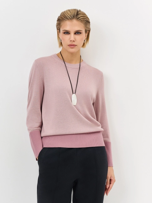 Свободный джемпер с контрастными деталями