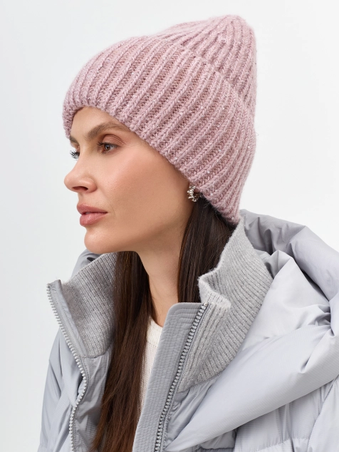 Шапка в рубчик с деликатным люрексом