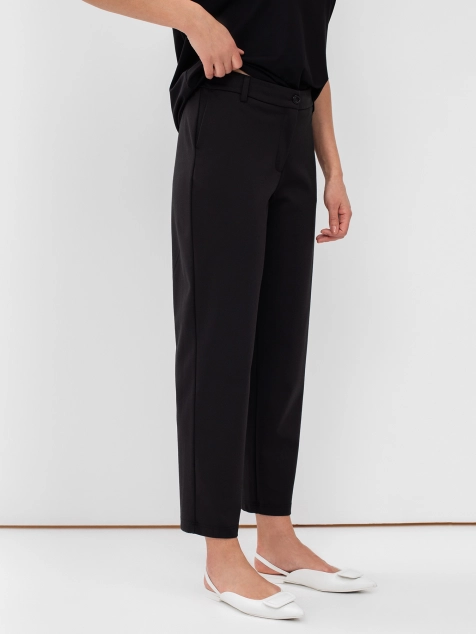 Классические брюки с резинкой по талии