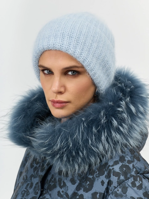 Теплая шапка с ангорой