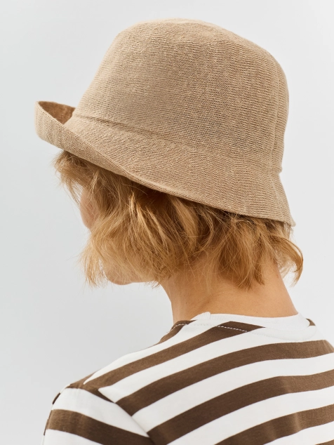 Легкая шляпа из льна