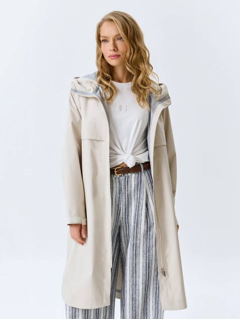 Свободный плащ с капюшоном