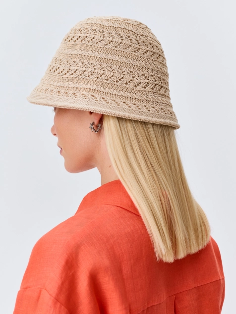 Светлая ажурная панама