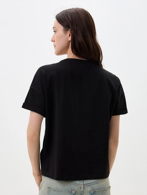 Футболка с акцентной варкой и принтом