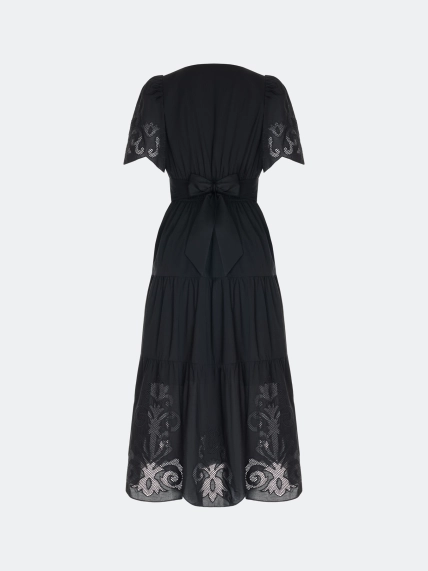 Платье с ажурной вышивкой