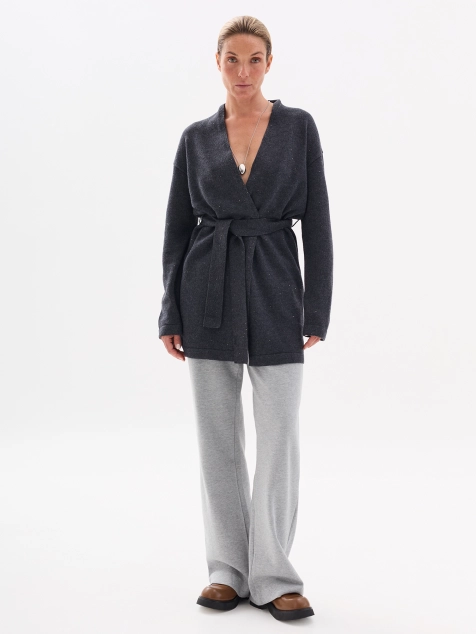 Уютный кардиган с шерстью