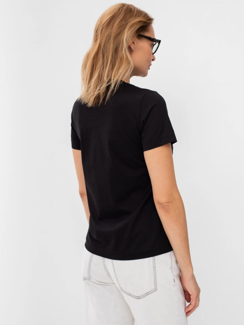 Футболка с аппликацией