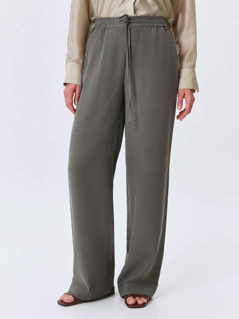 Свободные брюки из смесового района