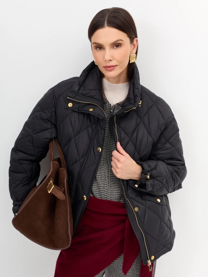Стеганая куртка с акцентной фурнитурой