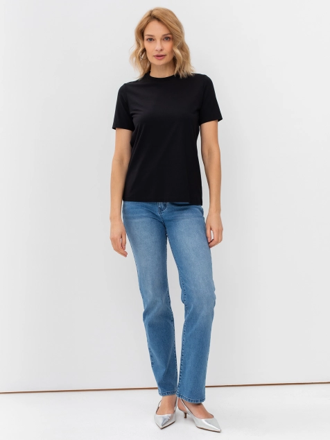 Базовая футболка из хлопка и модала