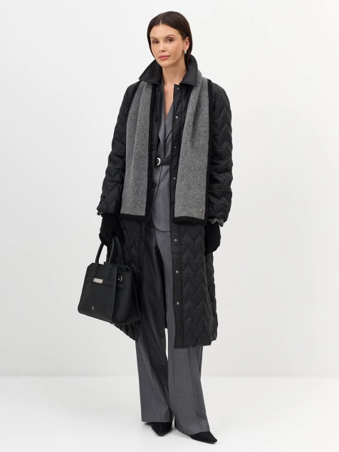 Вязаный шарф с контрастным краем