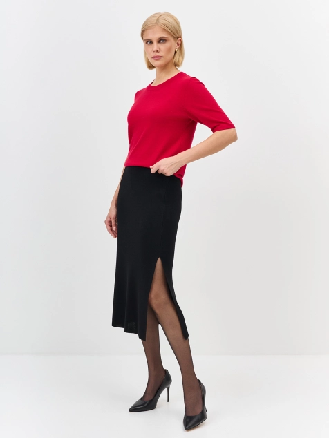 Вязаная юбка с высоким разрезом