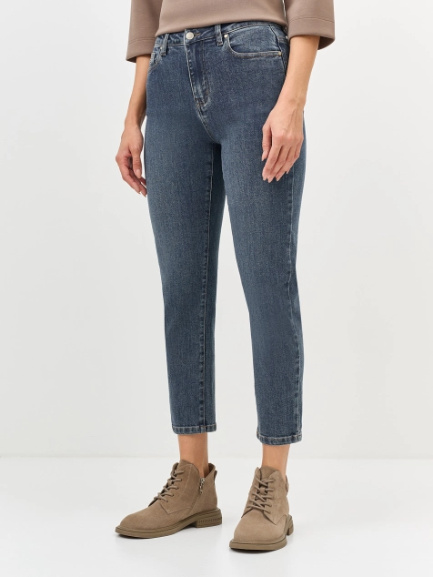 Джинсы SlimFit с вышивкой