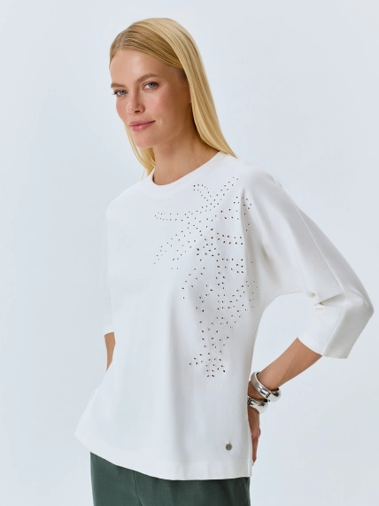 Джемпер с ажурной вышивкой