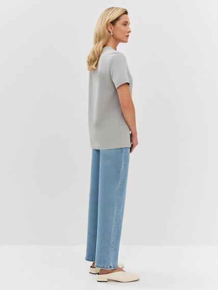 Базовая футболка из хлопка и модала