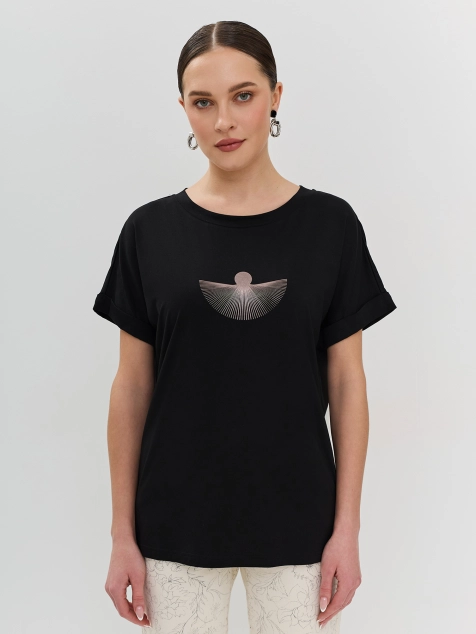 Свободная футболка с минималистичным принтом