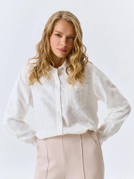 Рубашка с вышивкой в тонкую полоску