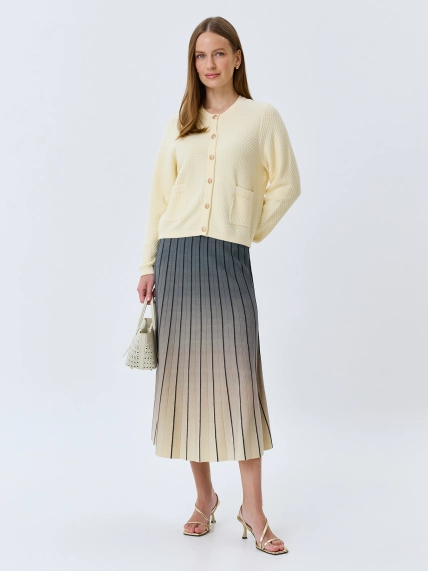 Вязаный кардиган из смесового района