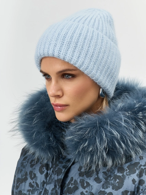 Базовая шапка бини в рубчик