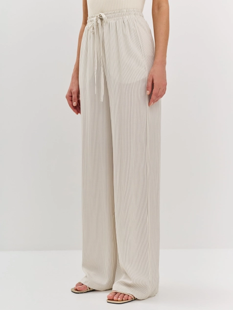 Расслабленные брюки в тонкую полоску