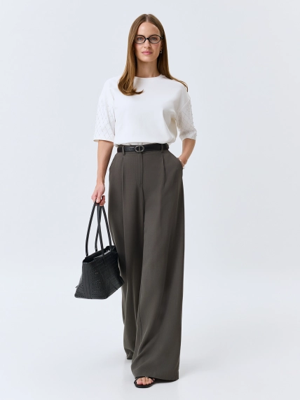 Футболка с мерцающим декором