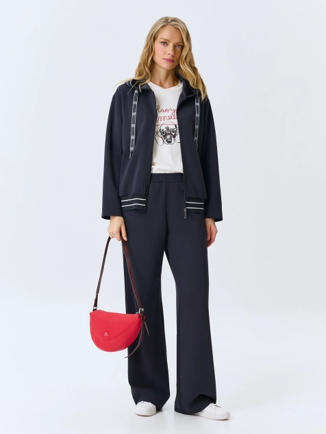 Трикотажные брюки с контрастными лампасами