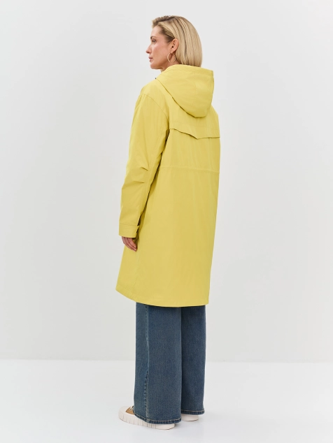 Яркая парка с капюшоном