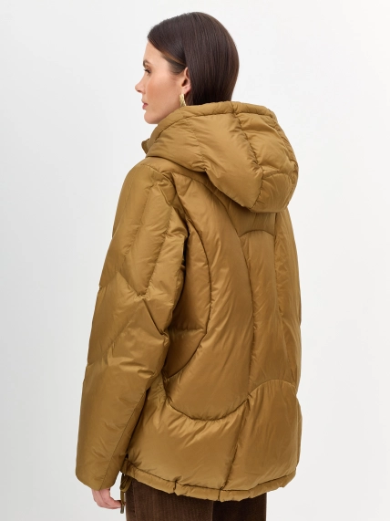 Яркая куртка с эффектом металлик