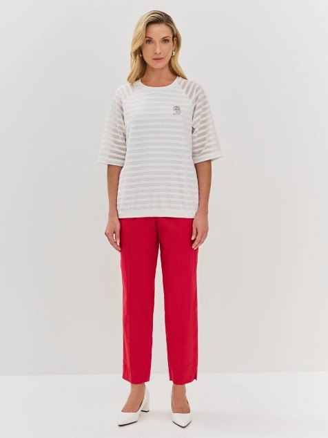 Футболка из фактурного трикотажа