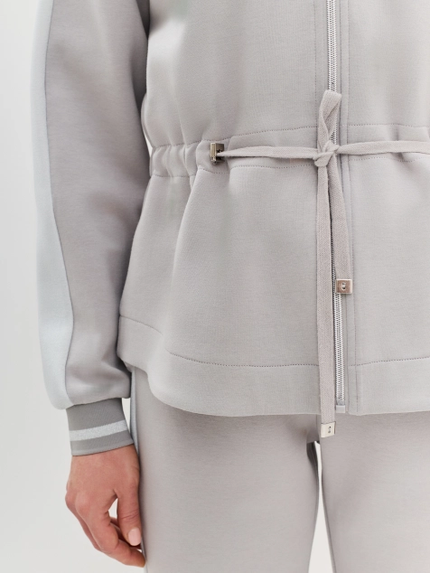 Трикотажный бомбер в стиле color block