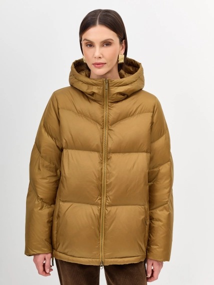 Яркая куртка с эффектом металлик