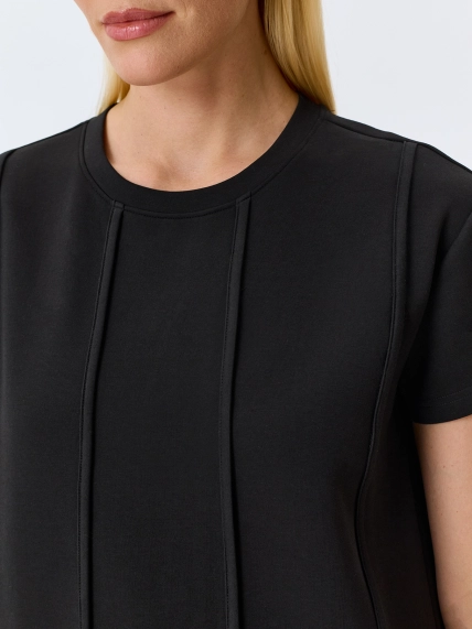 Лаконичное трикотажное платье