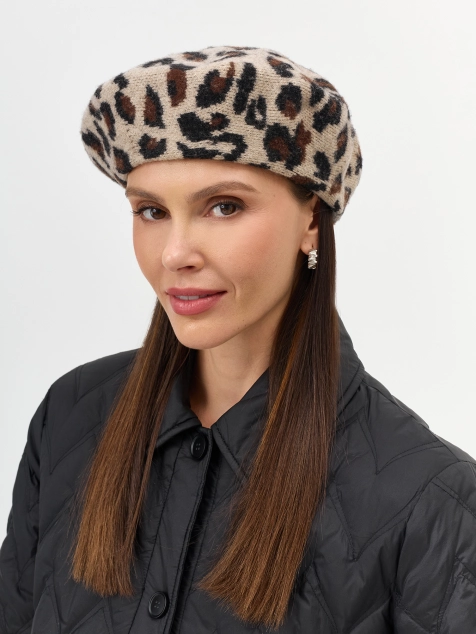 Берет из 100% шерсти с анималистичным принтом