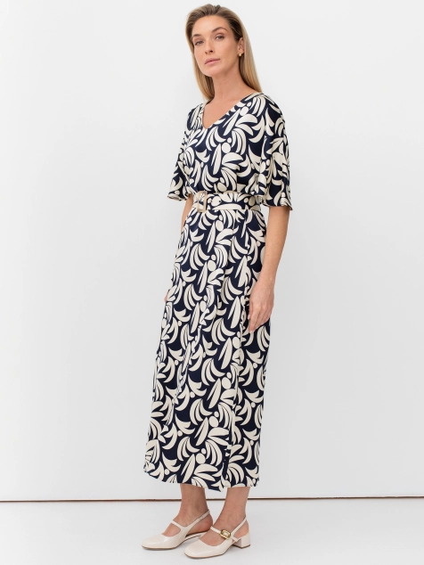 Платье свободного силуэта из вискозы  с абстрактным принтом