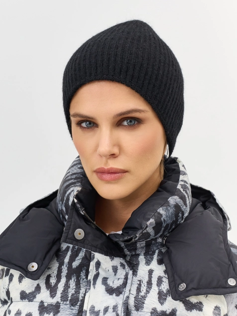 Шапка в рубчик с ангорой