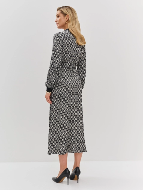 Платье с геометрическим принтом