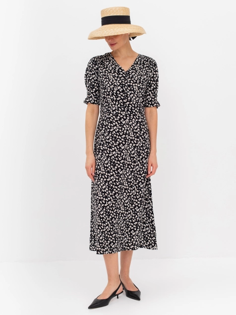 Романтичное платье с цветочным принтом