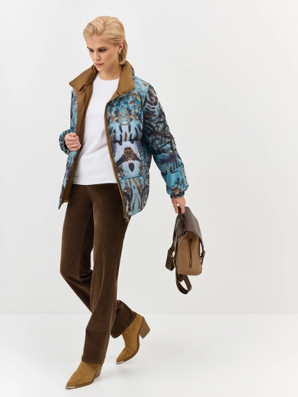 Яркая куртка с дизайнерским принтом