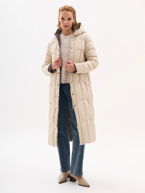 Удлиненное пальто с принтованной подкладкой