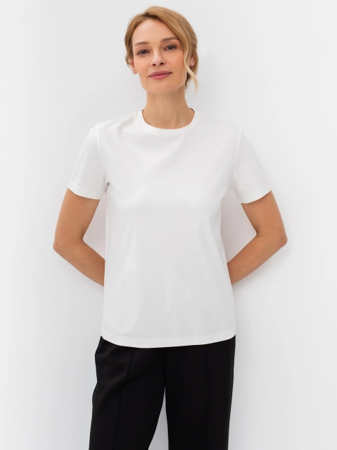 Футболка из кроеного трикотажа с декоративными стразами