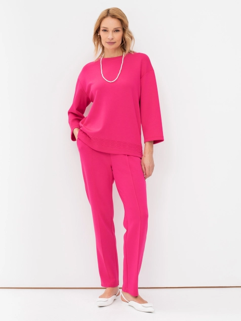 Яркие трикотажные брюки со стрелками