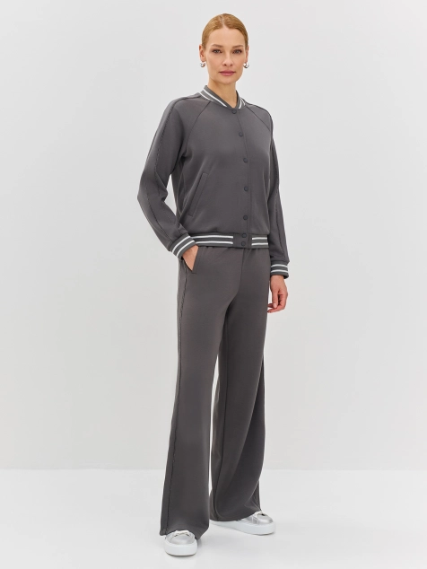 Трикотажные брюки с искрящимися лампасами