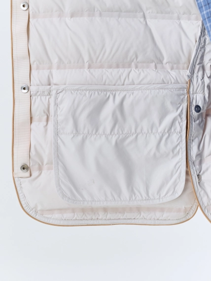 Легкая куртка на натуральном утеплителе