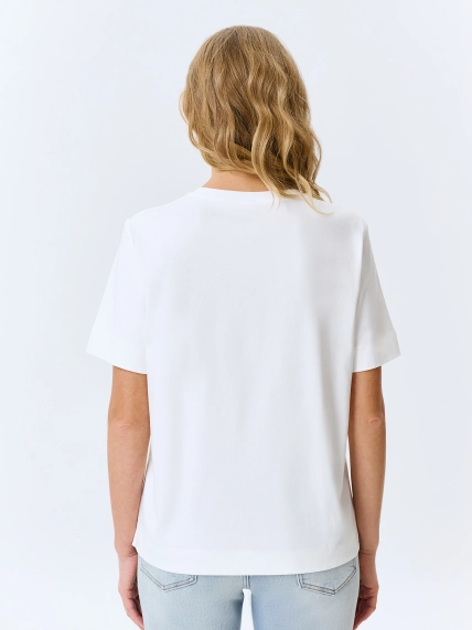 Футболка с мерцающими пайетками