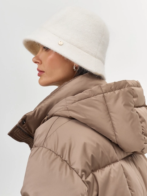 Вязаная шляпа с ангорой