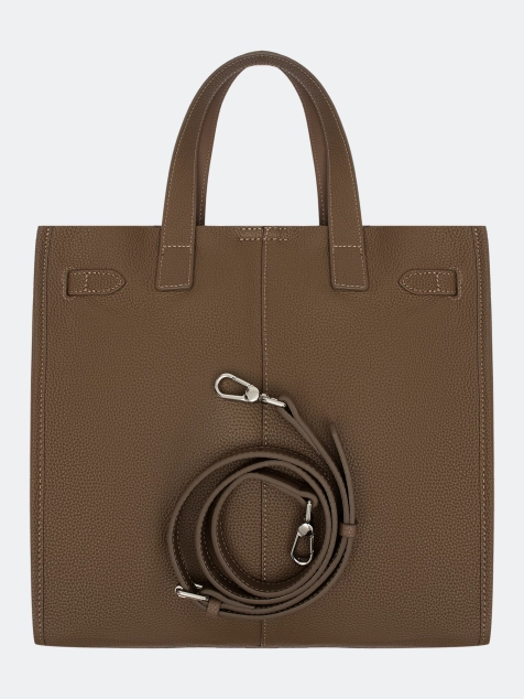 Сумка из фактурной кожи с хлястиком