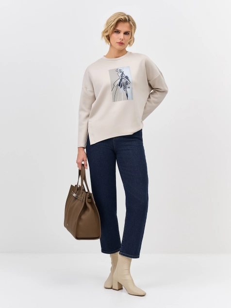 Джинсы с акцентной кокеткой